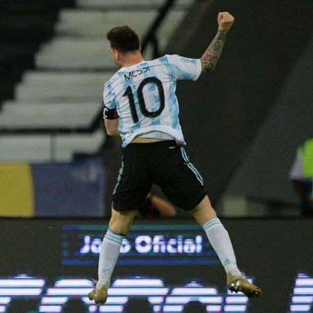 Messi: golazo y récord en un debut agridulce