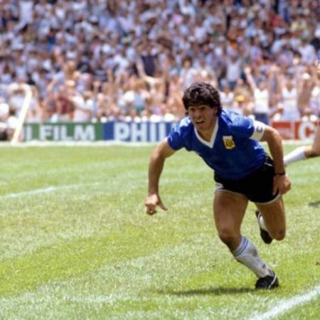 Maradona: homenaje a 35 años del gol del Siglo