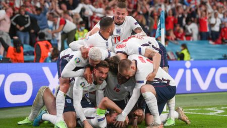 Inglaterra clasifica a su primera final de la Eurocopa