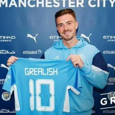 Grealish fue confirmado como el 10 del City